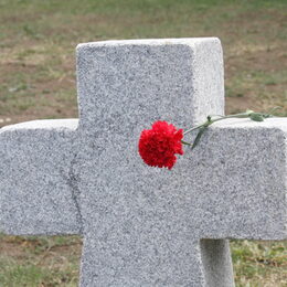 Symbolkreuz auf der deutschen Kriegsgräberstätte in Apscheronsk