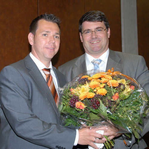 Wesseling hat einen neuen technischen Beigeordneten: Bürgermeister Hans-Peter Haupt gratulierte Gunnar Ohrndorf zur Wahl durch den Rat.