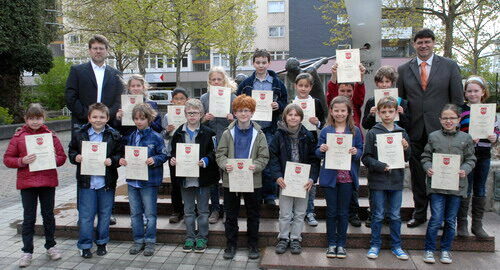 Die erfolgreichen Teilnehmer am Landesweiter Mathematikwettbewerb für Grundschulen