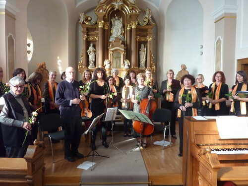 Chor "Intermezzo" von St. Josef beim Konzert in der Krankenhaus-Kapelle
