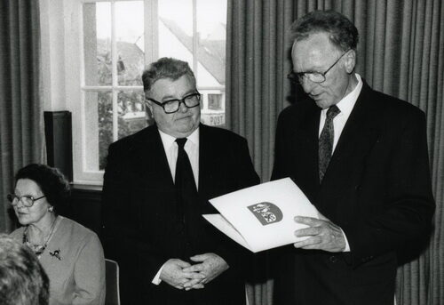 1992 ehrte der damalige Bürgermeister Alfons Müller Louis Robic mit der Kulturplakette der Stadt Wesseling.