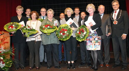 Nach ihrem Ausscheiden aus dem Rat wurden langjährige Stadtverordnete mit der Ehrengabe der Stadt Wesseling ausgezeichnet.