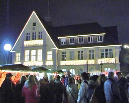Weihnachtsmarkt auf dem Alfons-Müller-Platz