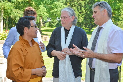 Serkong Rinpoche, 3. Tutor seiner Heiligkeit des Dalai Lama, mit Dr. Manfred Nelting und Bürgermeister Erwin Esser