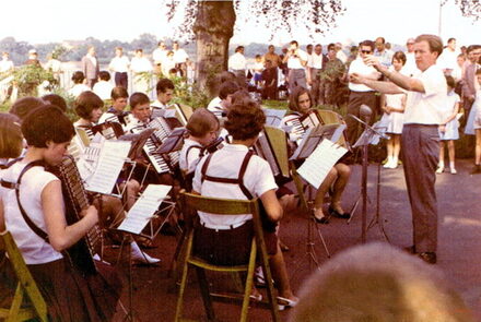 Das erste Rheinparkkonzert im Jahr 1966