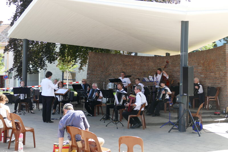Rheinparkkonzert des Akkordeon-Orchesters Wesseling zum „Tag der Musik“ 20